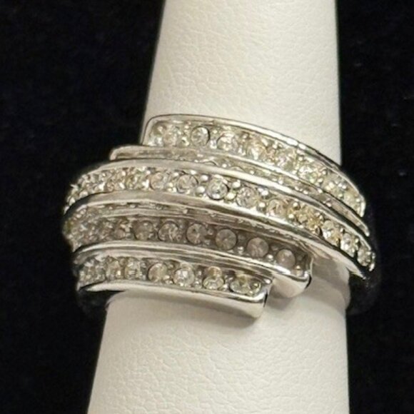 Lia Sophia "KNOCKOUT" Ring - Picture 3 of 6